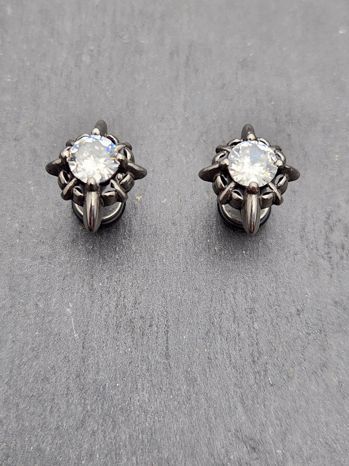 Edelstahl Ohrstecker "White Edelweiss" mit Drehverschluss