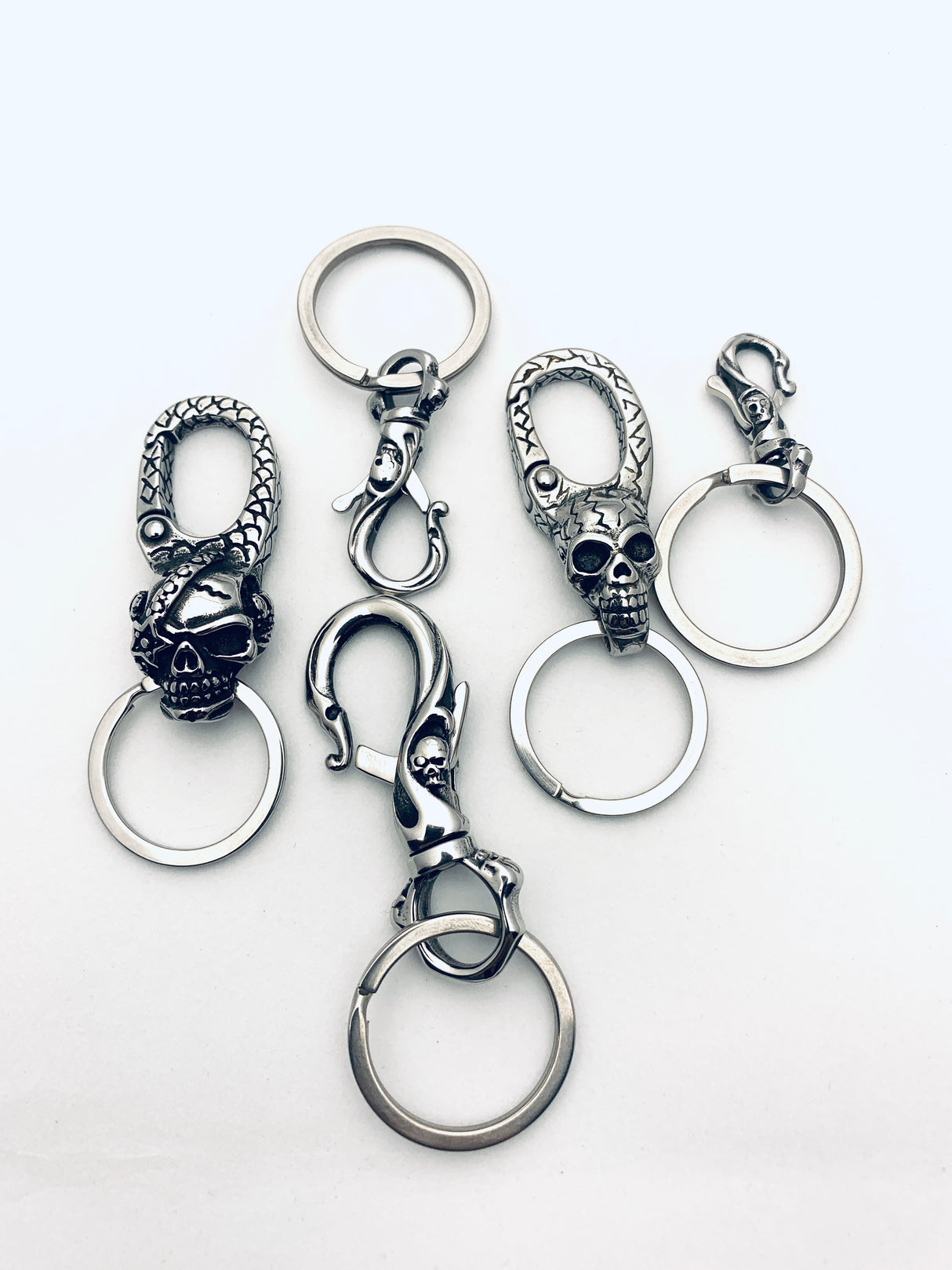 Edelstahl Schlüsselanhänger GRAVE SKULL