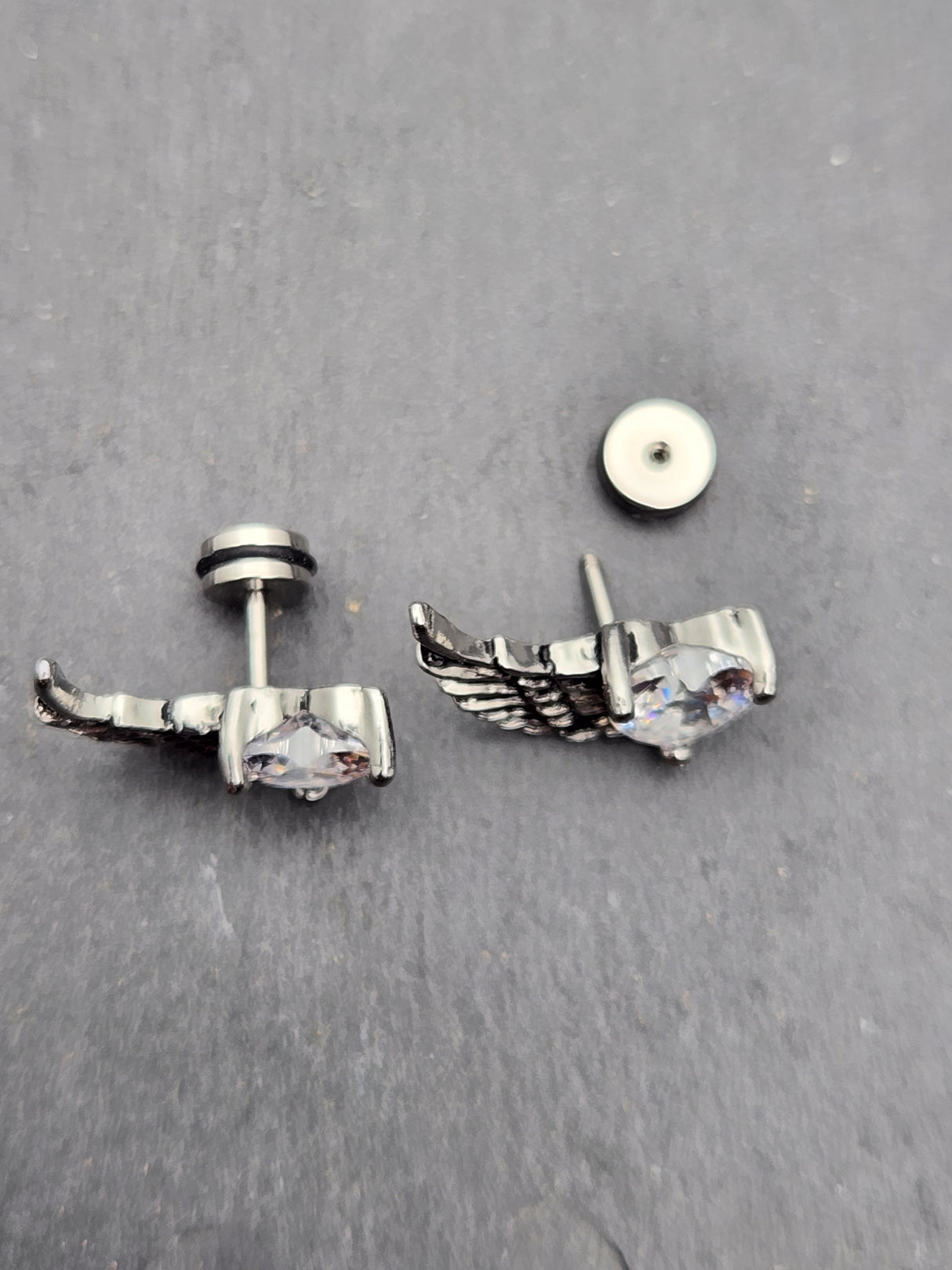 Edelstahl Ohrstecker "White Wing" mit Drehverschluss (1 Ohrstecker)
