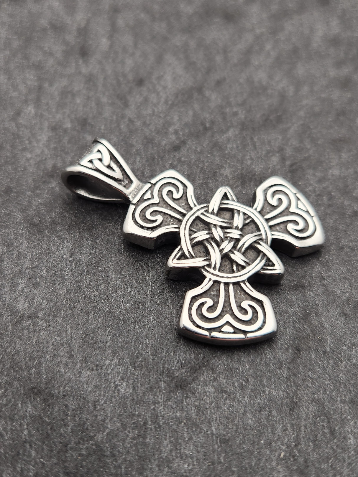 Edelstahlanhänger TRIQUETRA