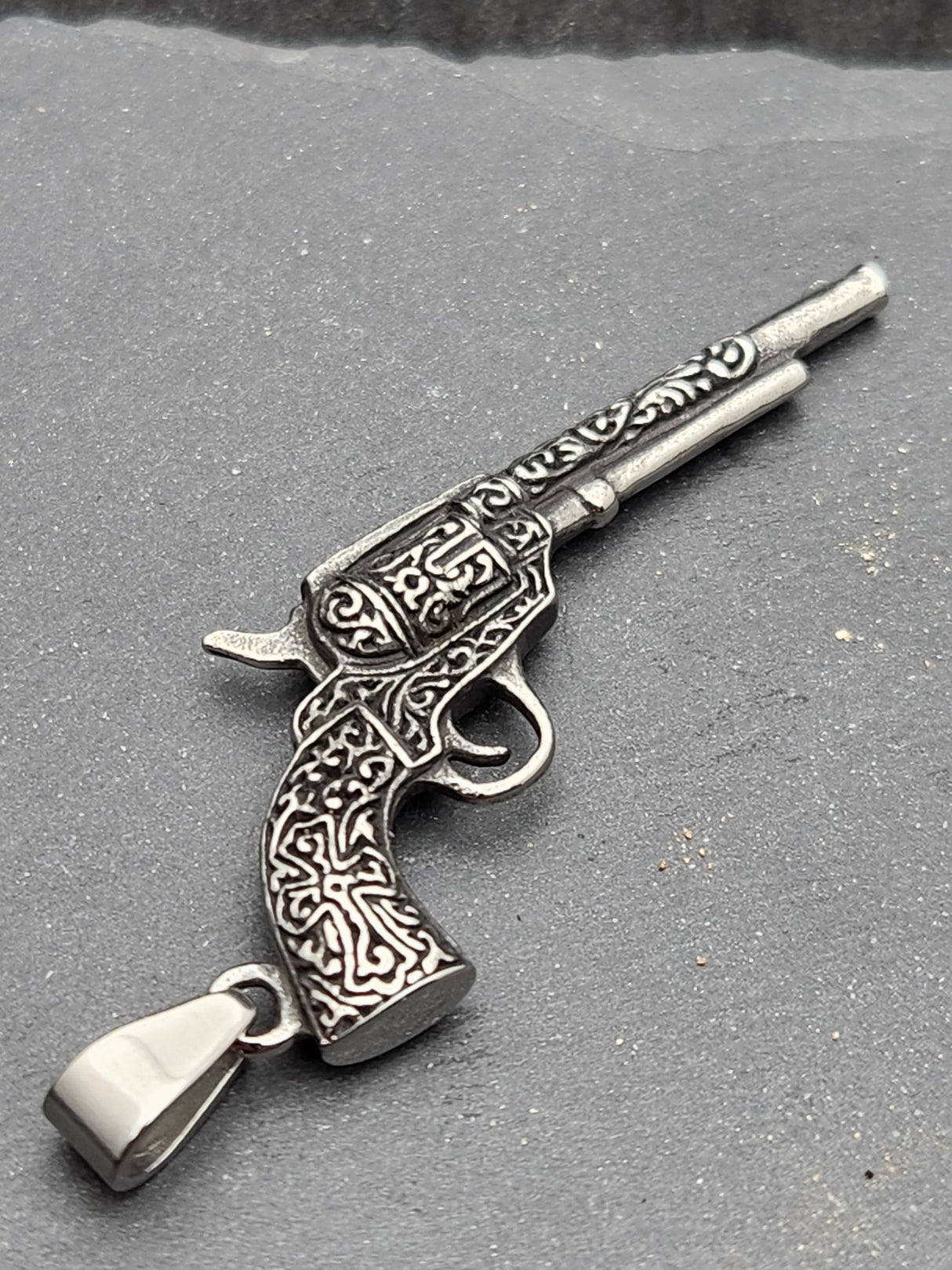 Edelstahlanhänger PISTOL